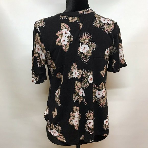 Elodie Women's Floral  black medium Top Rayon Shirt Sz M Short Sleeve open front - Picture 4 of 10